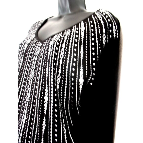 Karen Scott Tunic with Black/Silver patterned, Button down, Size Medium, NWT - Picture 3 of 11